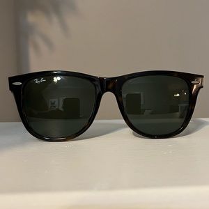 Ray Ban - Original Wayfarer Sunglasses - Polarized